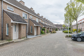 Dom — Voorne aan Zee