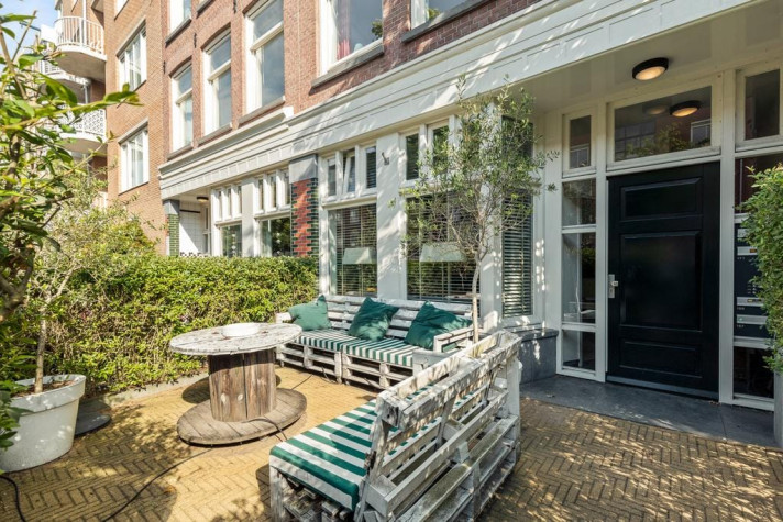 Bekijk foto 1/5 van apartment in Amsterdam