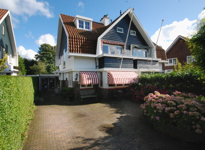 Bekijk foto 1/5 van house in Wassenaar