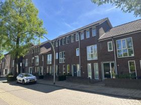 Dom — Hendrik-Ido-Ambacht