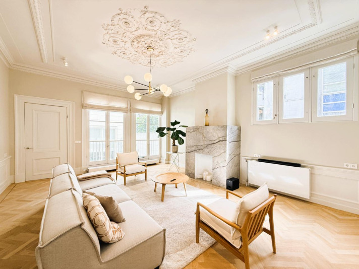 View photo 1/59 of apartment in Amsterdam