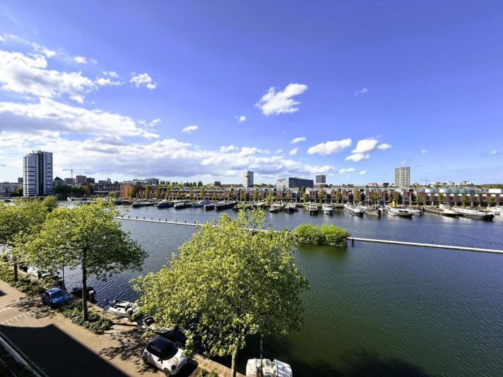 Appartement aan de Zeeburgerkade in Amsterdam