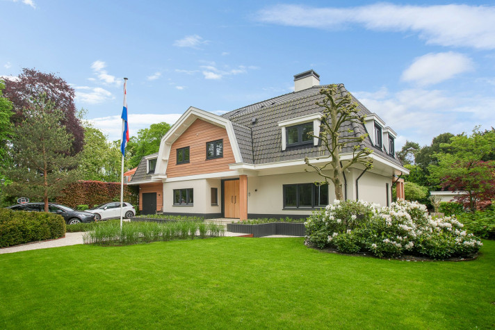 View photo 1/4 of house in Muiderberg