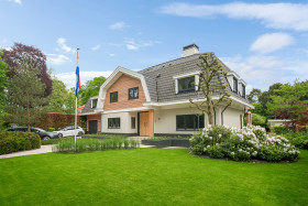 Family home in Muiderberg