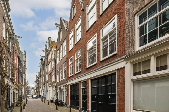 Bekijk foto 1/5 van apartment in Amsterdam