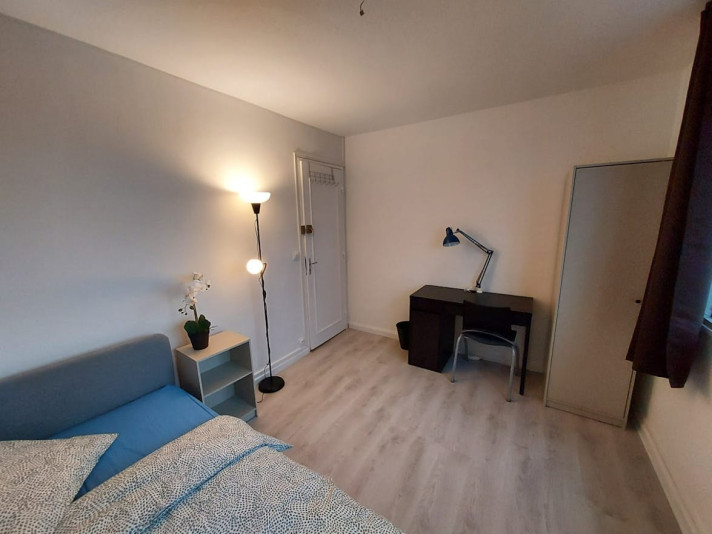 Voir la photo 1/10 du type room à Orléans