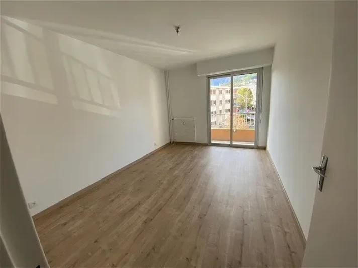 Voir la photo 1/9 du type apartment à Gap