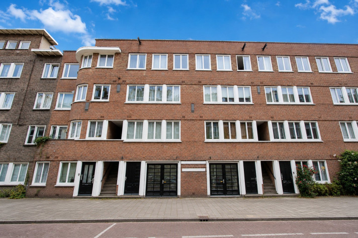 Appartement aan de Reinier Claeszenstraat in Amsterdam