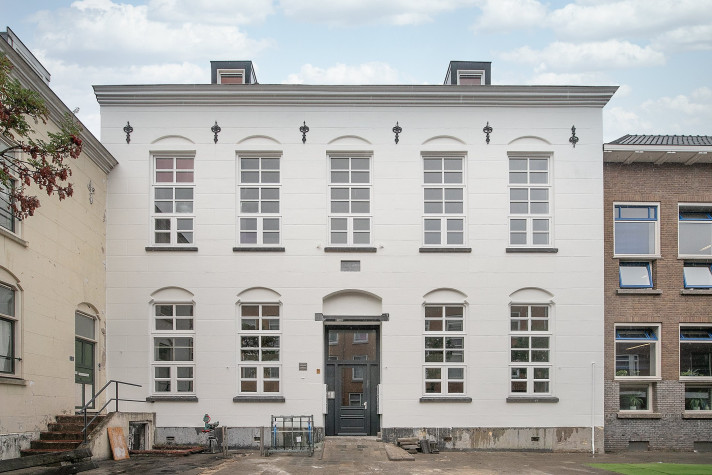 View photo 1/18 of house in Rotterdam