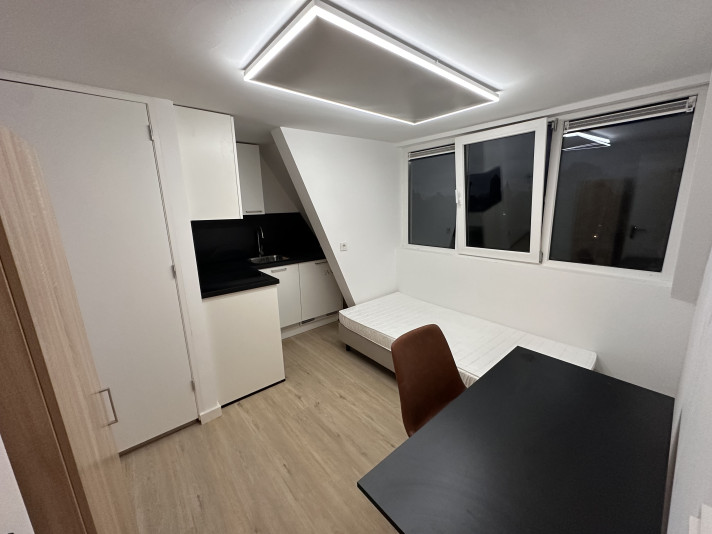 Bekijk foto 1/6 van studio in Enschede