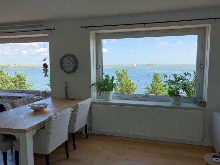 View photo 1/8 of apartment in Amsterdam