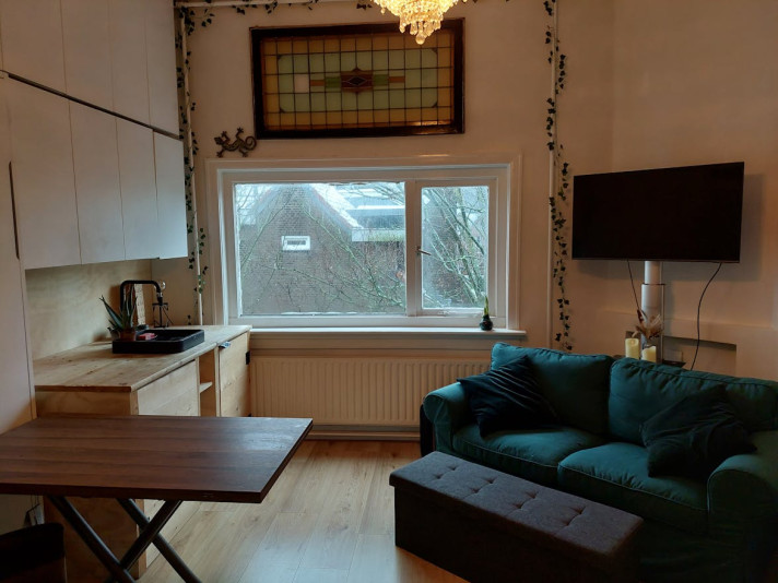 View photo 1/10 of studio in 's-Gravenhage
