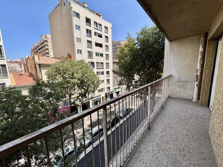 Voir la photo 1/16 du type apartment à Marseille