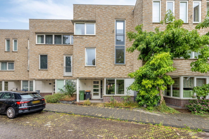Bekijk foto 1/5 van house in 's-Gravenhage