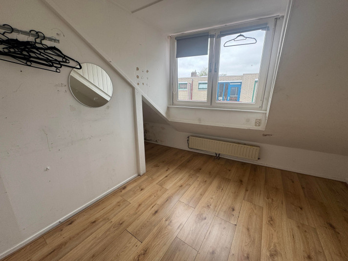 Bekijk foto 1/3 van room in Leiden
