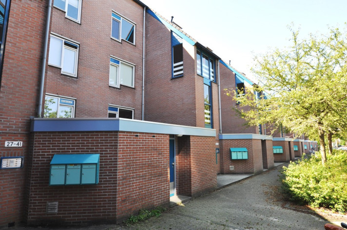 Bekijk foto 1/1 van house in Alphen aan den Rijn