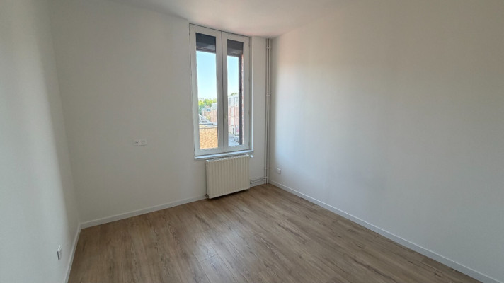 Voir la photo 1/9 du type house à Amiens
