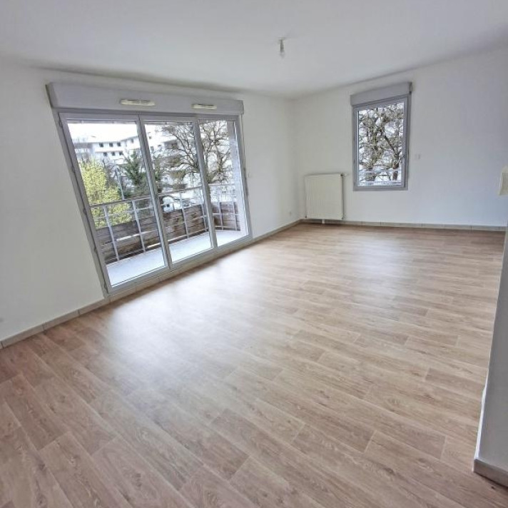 Voir la photo 1/4 du type apartment à Meylan
