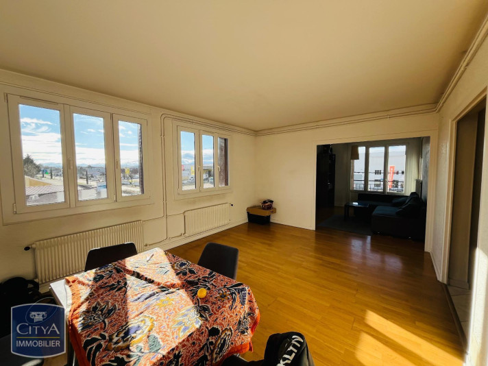 Voir la photo 1/9 du type apartment à Roanne