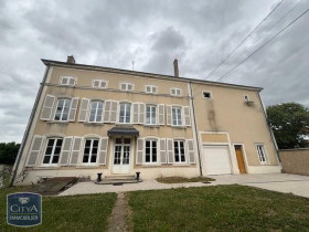 Maison à Aulnois-sur-Seille