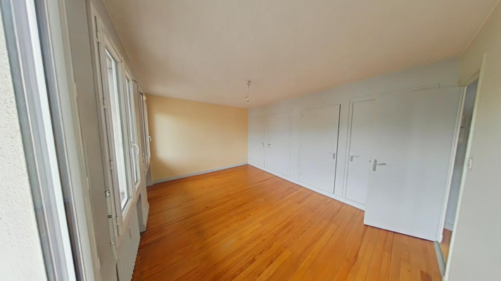 Voir la photo 1/9 du type apartment à Saint-Étienne