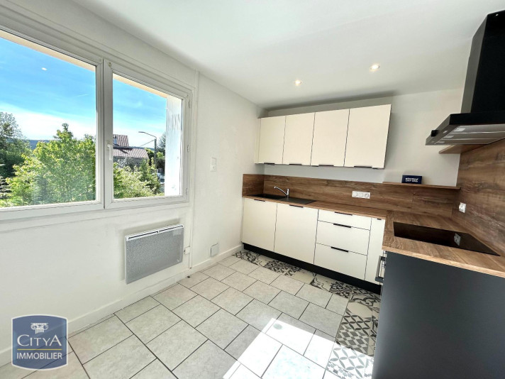 Voir la photo 1/12 du type apartment à Dunières