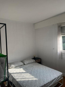Pièce à Orléans