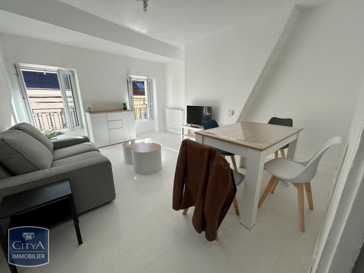 Voir la photo 1/8 du type apartment à Étampes
