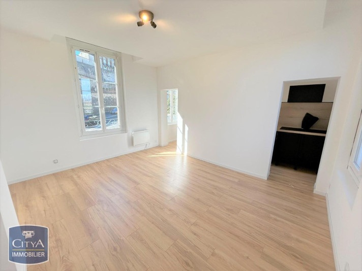 Voir la photo 1/8 du type apartment à Laon