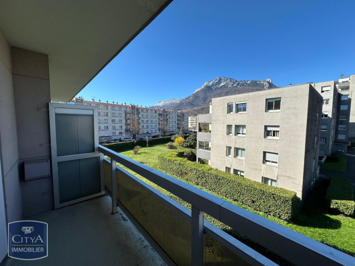 Voir la photo 1/8 du type apartment à Seyssinet-Pariset