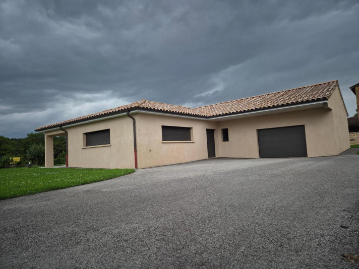 Voir la photo 1/24 du type house à Saint-Maurice-de-Satonnay