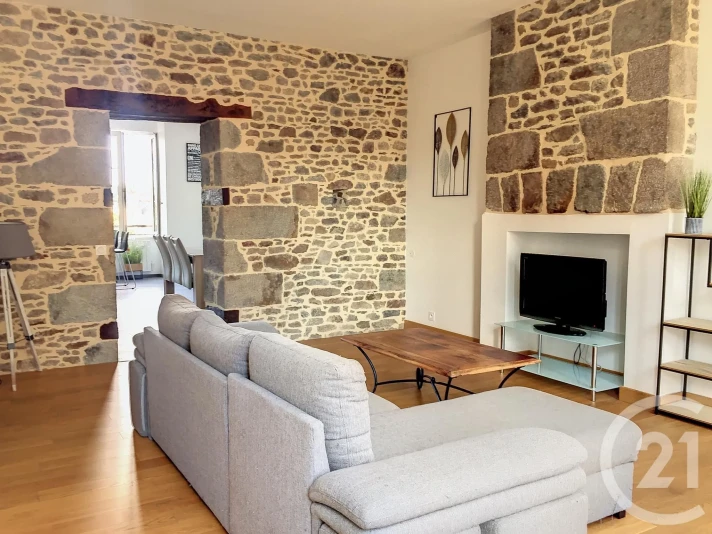 Voir la photo 1/9 du type apartment à Dinan