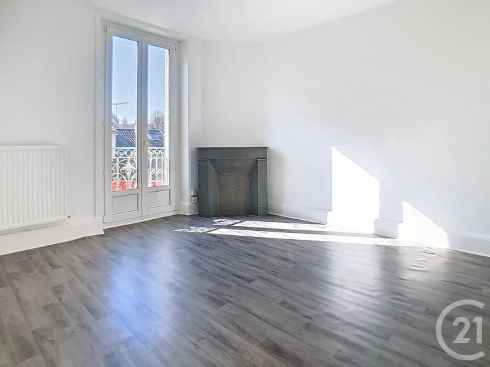 Voir la photo 1/16 du type apartment à Laxou