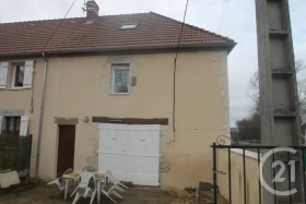 Maison à Ébreuil