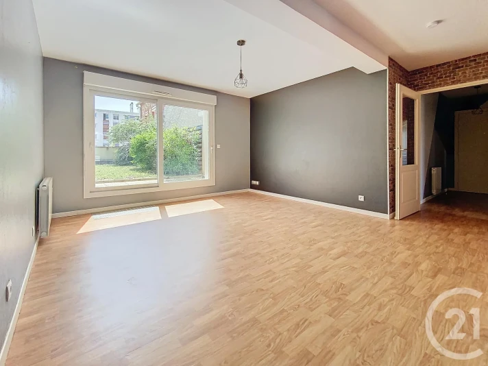 Voir la photo 1/8 du type apartment à Châlons-en-Champagne