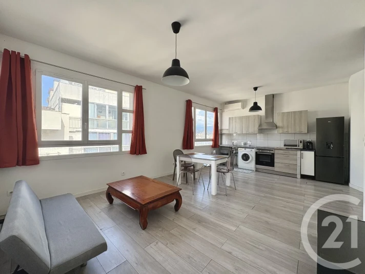 Voir la photo 1/9 du type apartment à Ajaccio