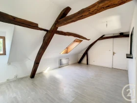 Appartement à Lacroix-Saint-Ouen