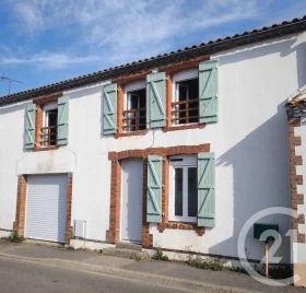 Maison à Nieul-le-Dolent