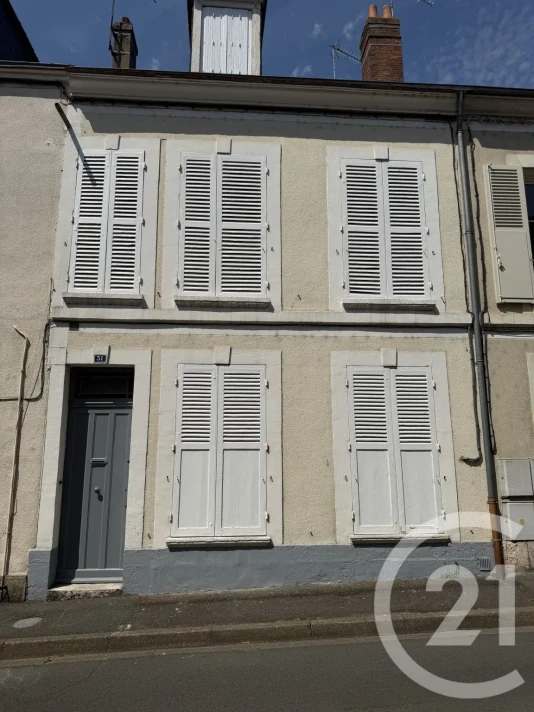 Voir la photo 1/12 du type house à Châteaudun