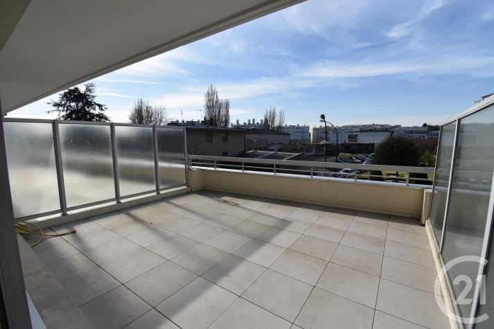 Voir la photo 1/7 du type apartment à Soisy-sous-Montmorency