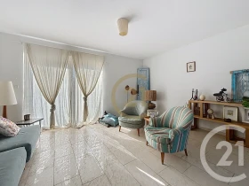 Maison à Lachapelle-sous-Chaux