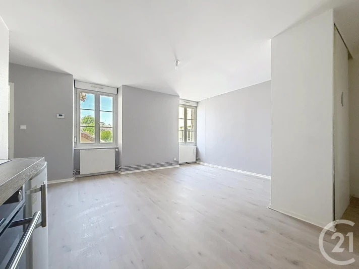Voir la photo 1/15 du type apartment à Lure