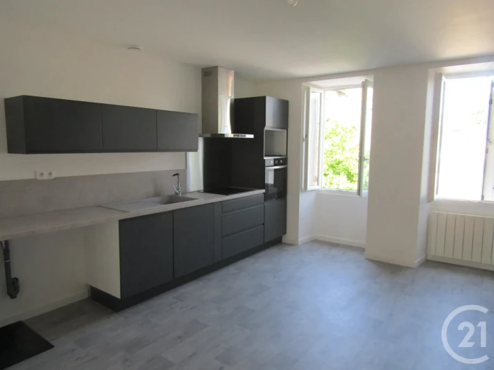 Voir la photo 1/11 du type apartment à Chef-Boutonne