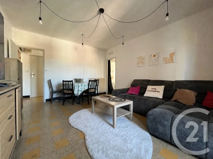 Voir la photo 1/7 du type apartment à Alès