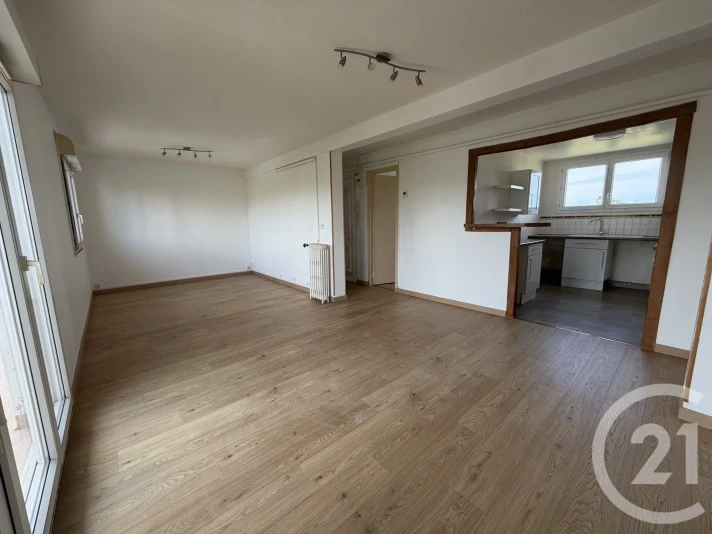 Voir la photo 1/12 du type apartment à Reims