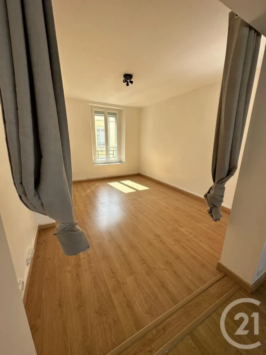 Voir la photo 1/9 du type apartment à Reims