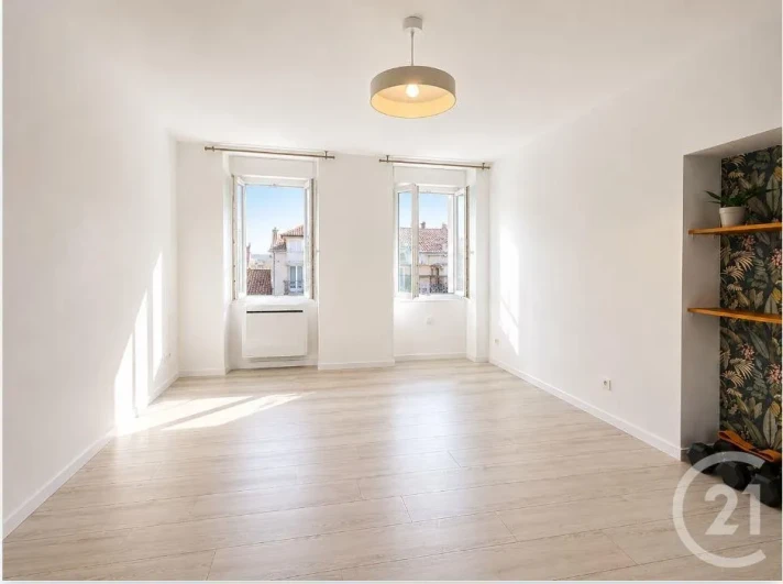 Voir la photo 1/5 du type apartment à Saint-Affrique