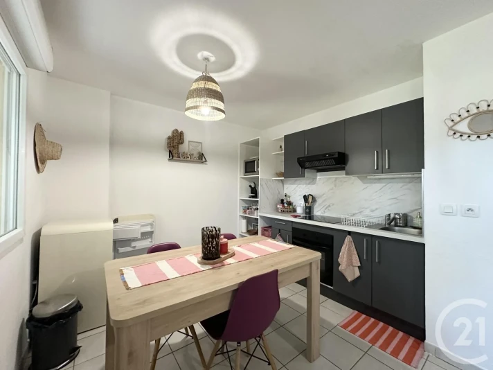Voir la photo 1/15 du type apartment à Uchaud