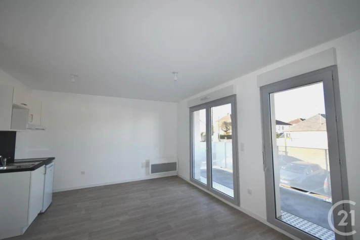 Voir la photo 1/5 du type apartment à Laval