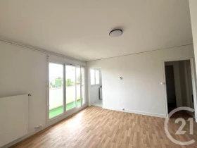 Studio à Le Plessis-Belleville